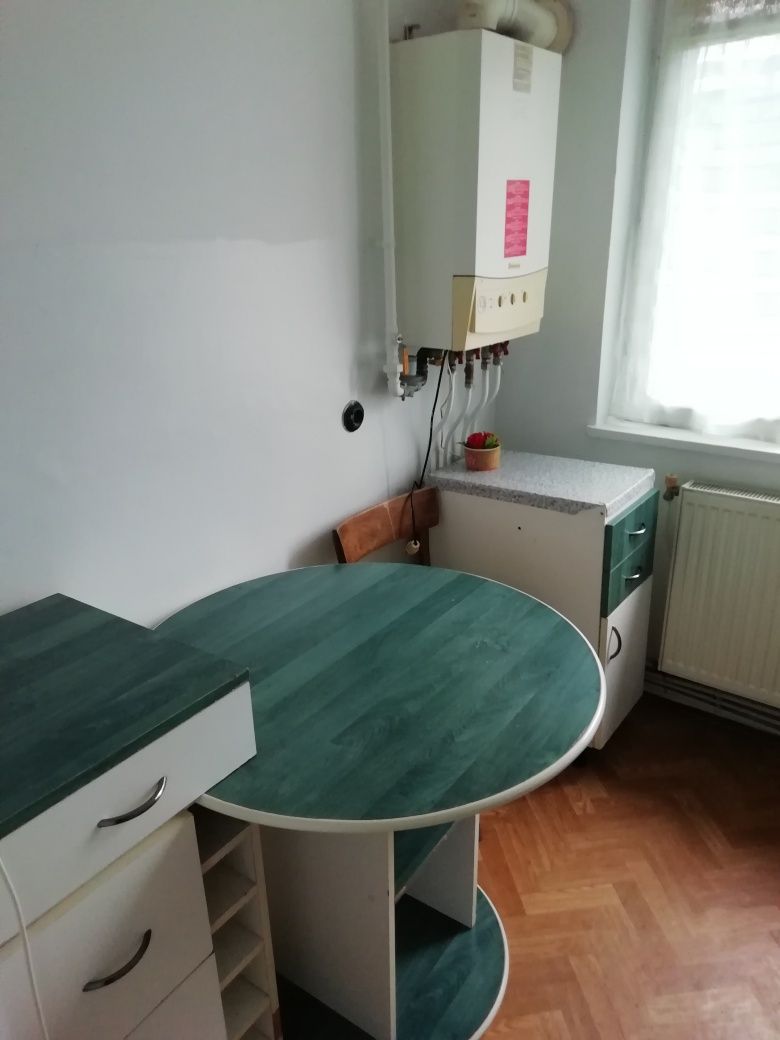 Apartament doua camere decomandate in zona centrala