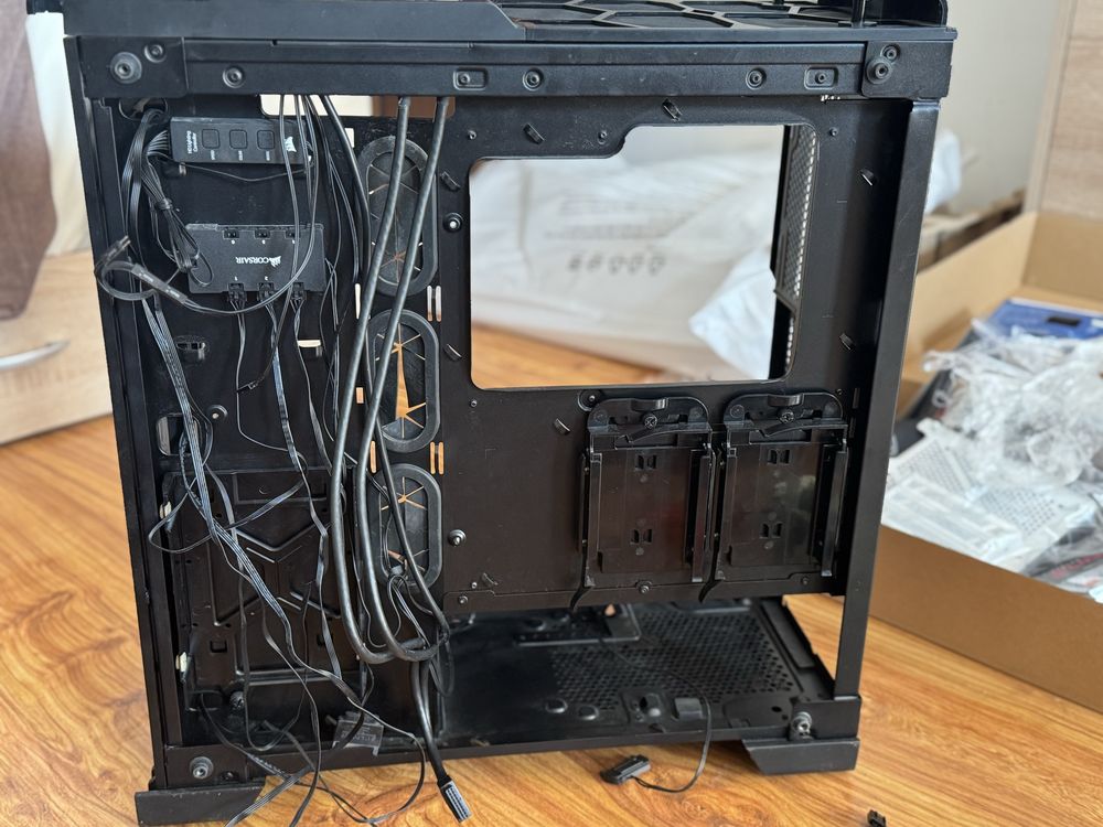 Компютърна кутия Corsair 570x