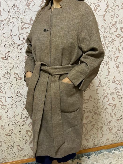 Продам пальто.Купила за 53 тыс тг,продам за 15 тыс тг