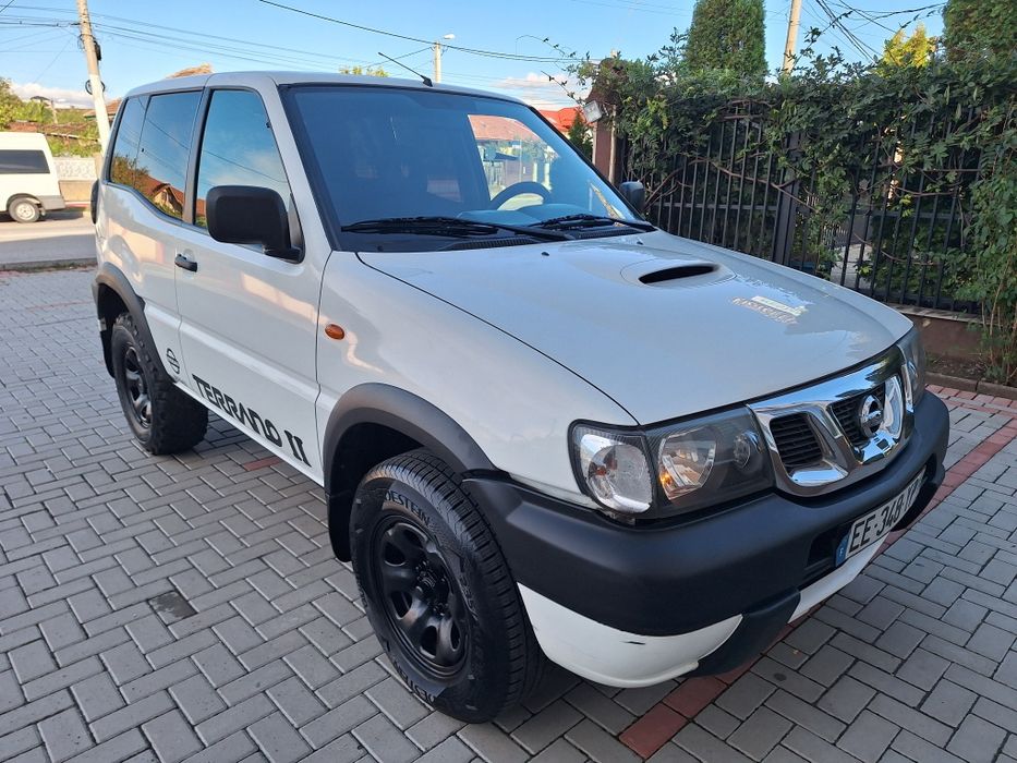 Nissan terrano 2.7 TDI Diesel 4x4 import recent