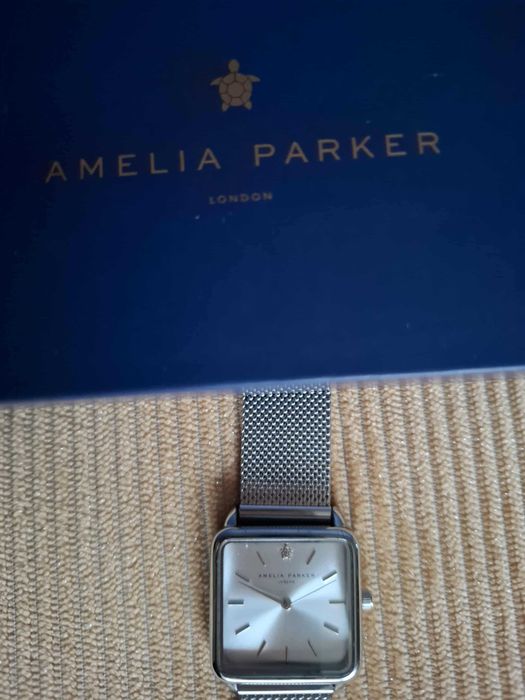 Часовник Amelia Parker