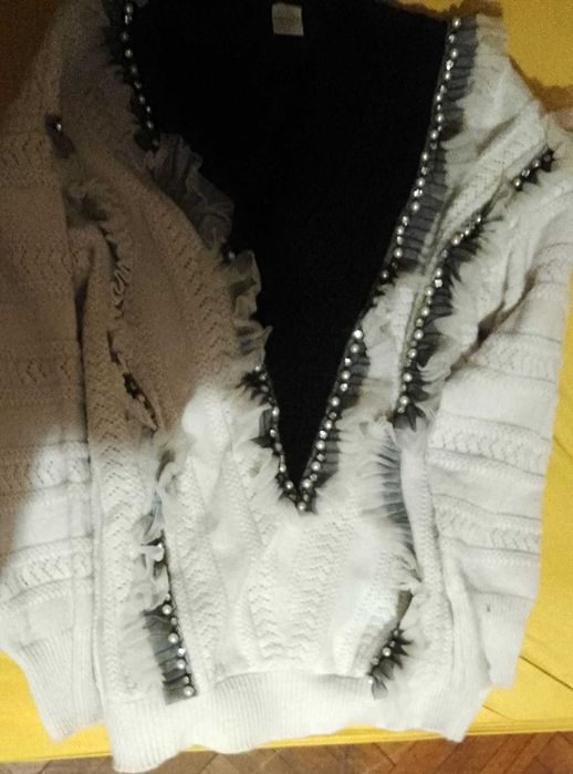 зимен пуловер черно-бял( 40 процента акрил, 20 процента памук)