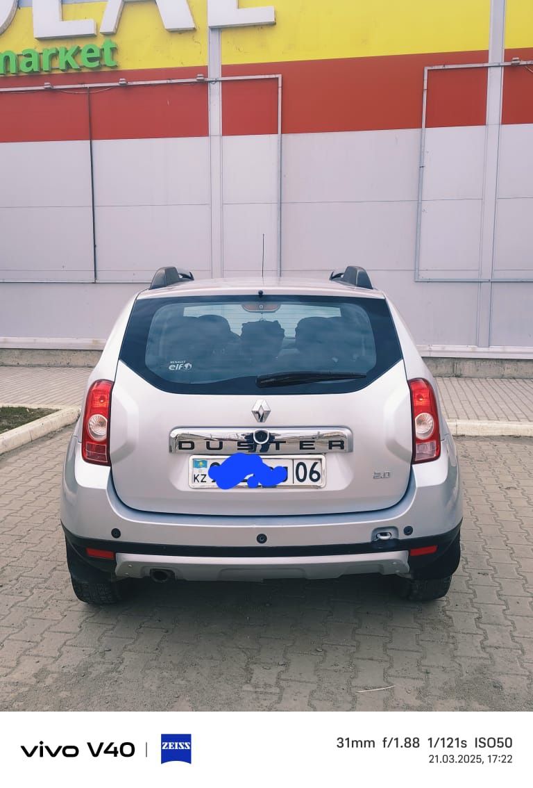 Продам рено дастер