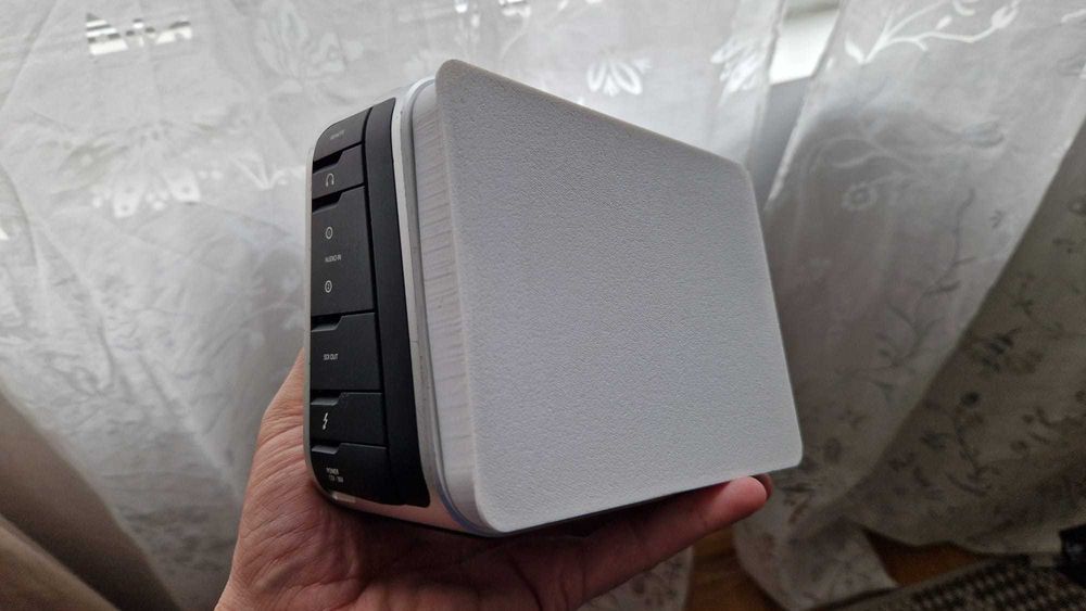 Blackmagic Cinema Camera 2.5K EF