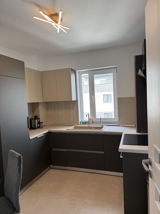 Apartament 3 camere de vanzare