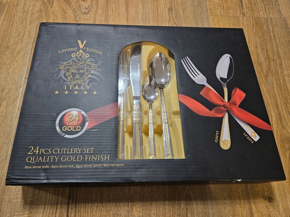 Set tacâmuri 24 piese