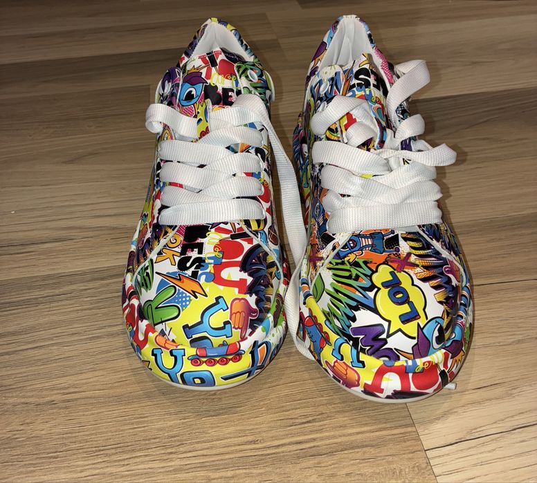 Pantofi sport cu model tip comic book/graffiti