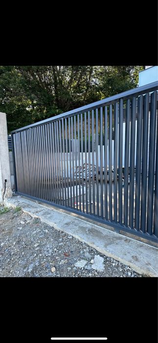 Confectii metalice porti gardur