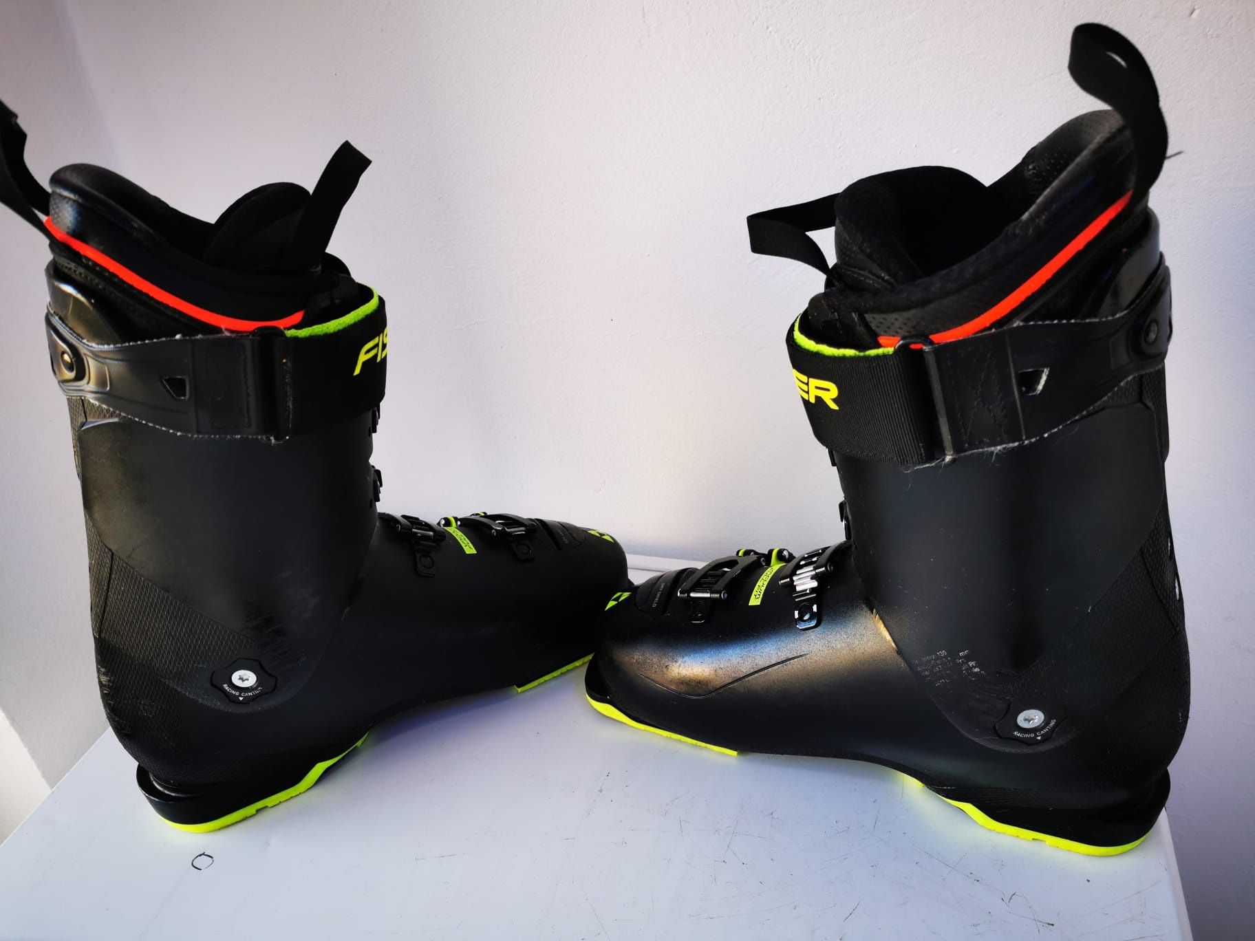 Vând incaltari clăpari Fischer RC Pro 130 mărime 27,5