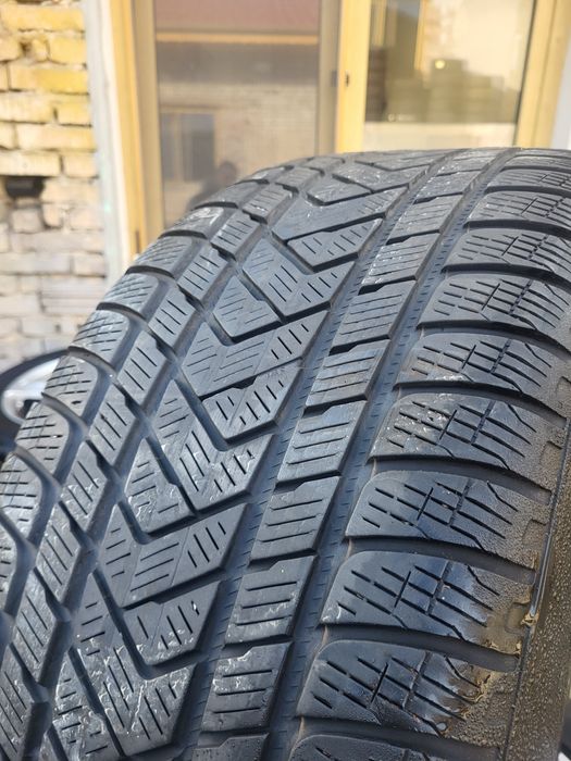 4 бр зимни гуми 285/45/20 Pirelli