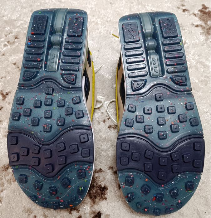 Vând adidași noi Nike Air Max Furyosa