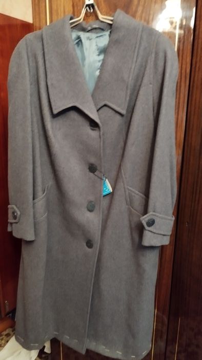 Продается новое шерстяное пальто размер 56,58.