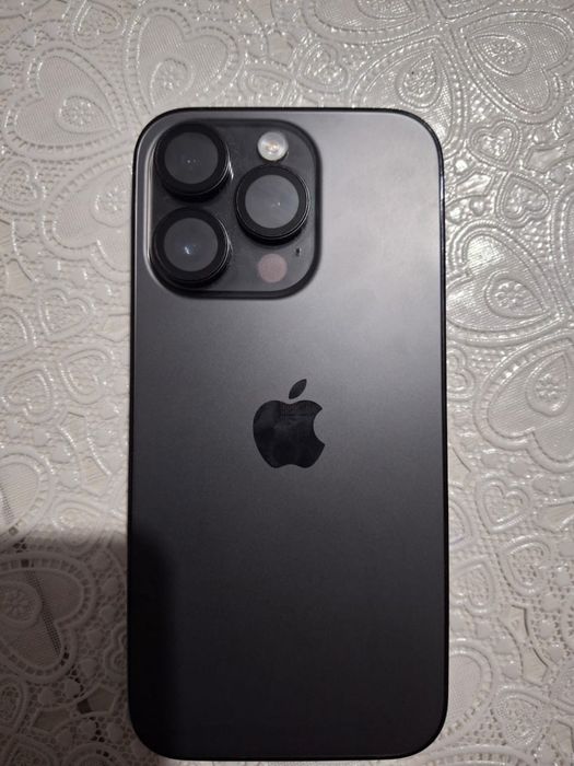 Продам айфон 14 про ухоженный в черном цвете