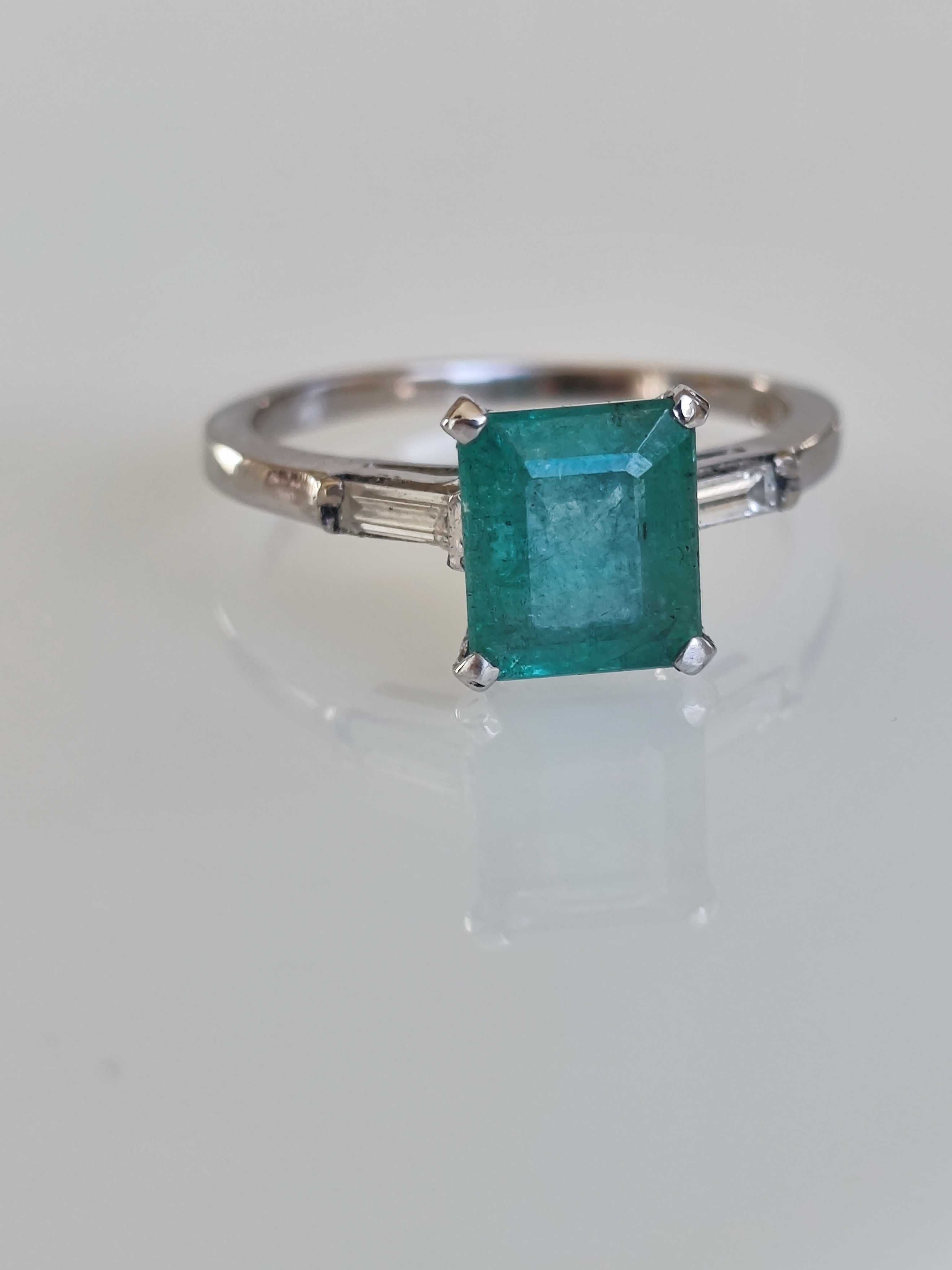 Inel aur 14k cu smarald si diamante 2,31ct