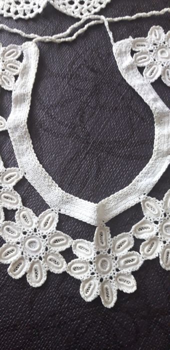 Плетени якички на една кука