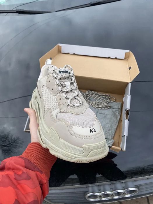 Balenciaga Triple S crem *calitate premium*