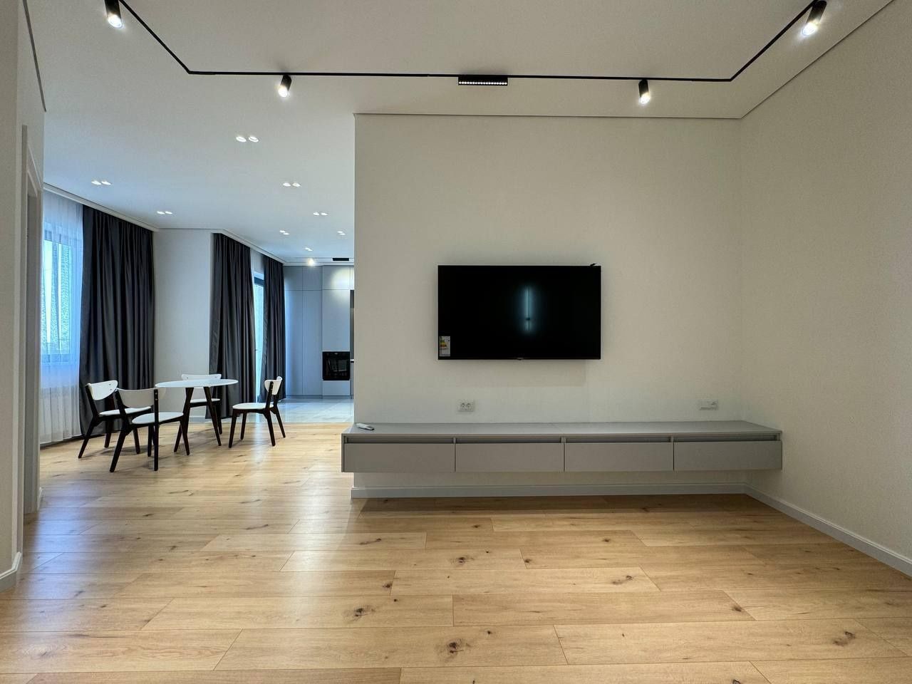 Продается 2х ком квартира, ЖК Muhtasham, ор-р: финанс.институт, 78 м²