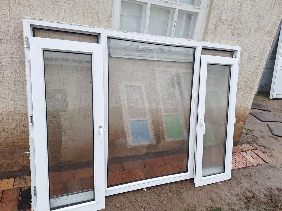 Продам пластиковое окно с подокоником