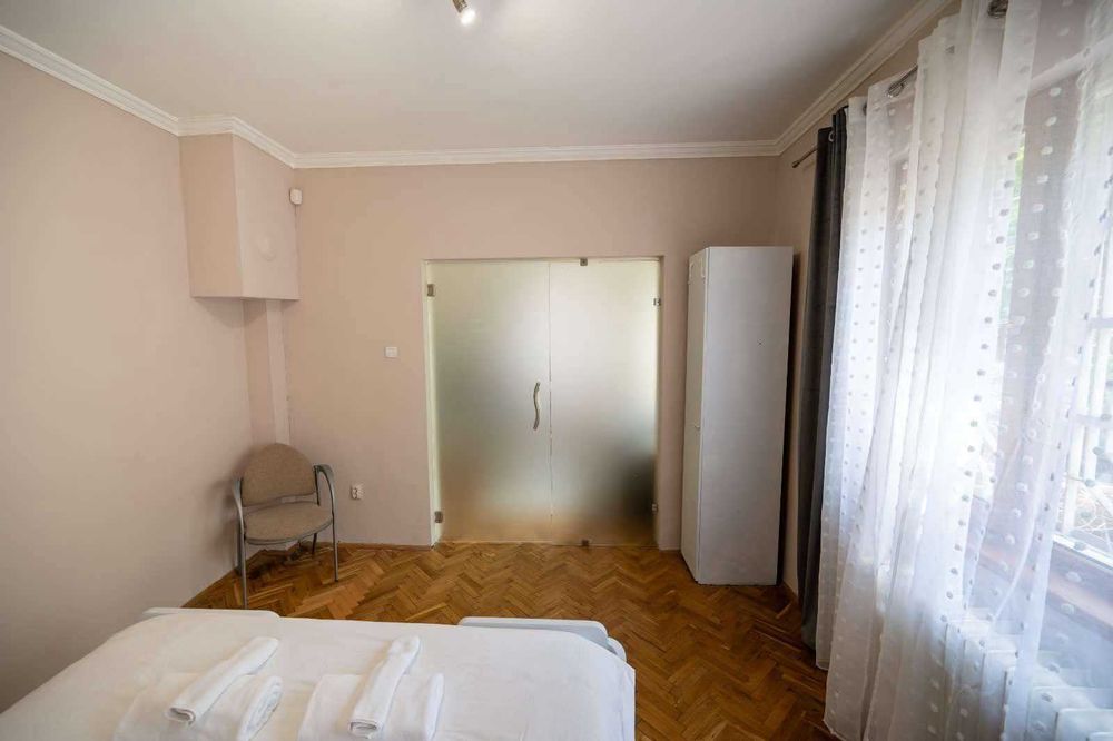 Дава се под наем Тристаен апартамент в София, Център - 70 кв.м за 999 € - Снимка #10