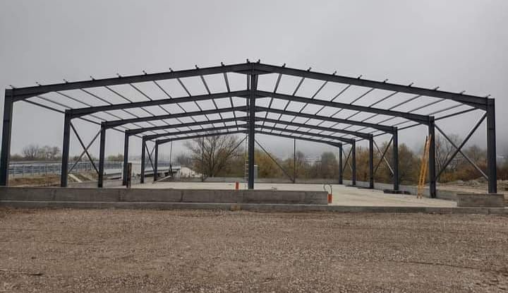 Executăm la comandă structuri metalice pentru hale depozite ateliere s