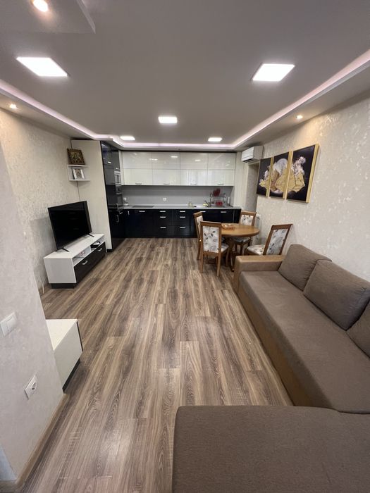 Апартамент под наем краткосрочно Люлин до МегаМол