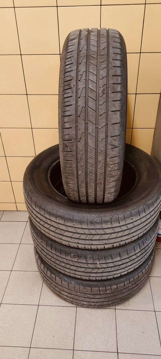 Anvelope vară 215/65R17.99V