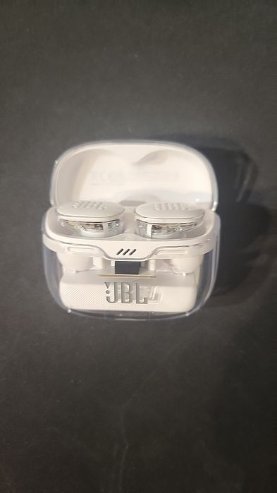 Продам наушники  jbl tune buds