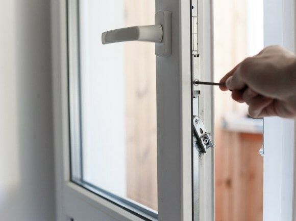 Окна Пластик, регулировка.