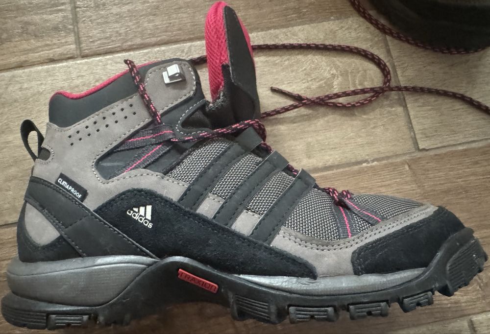 Vand ghete Adidas Goretex unisex