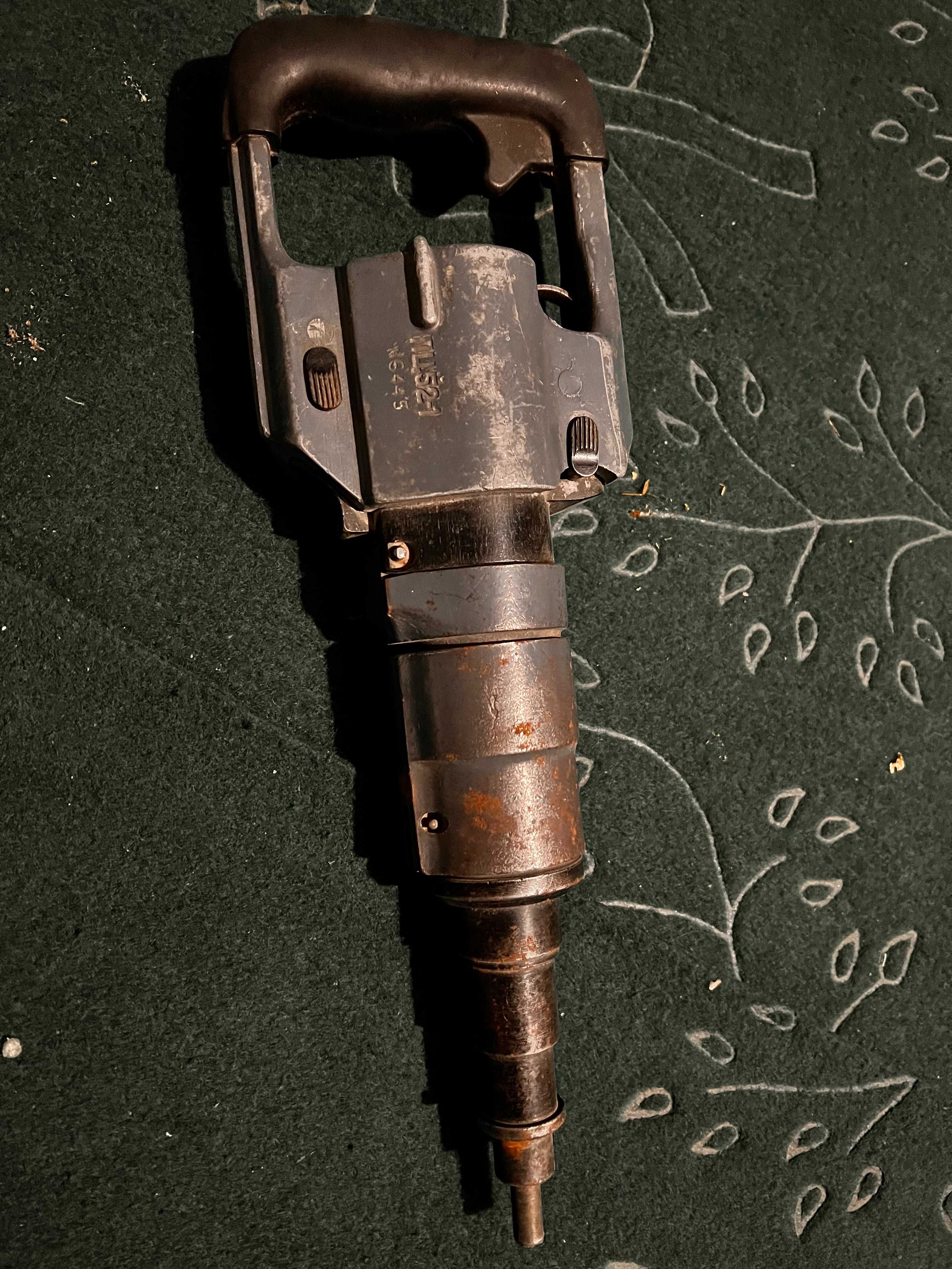 Монтажный пистолет поршневой ПЦ 52-1.