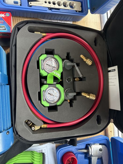 Baterie 2 manometre wipcool furtunuri geanta adaptor freon r32 r410