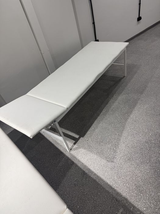 Продаю кушетки 4 штуки