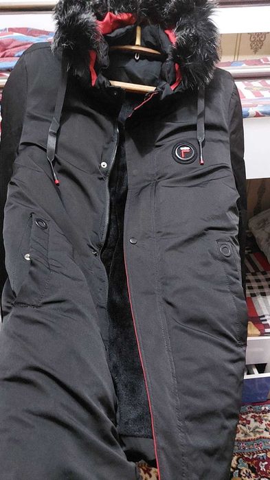 Куртка зимняя в отличном состоянии