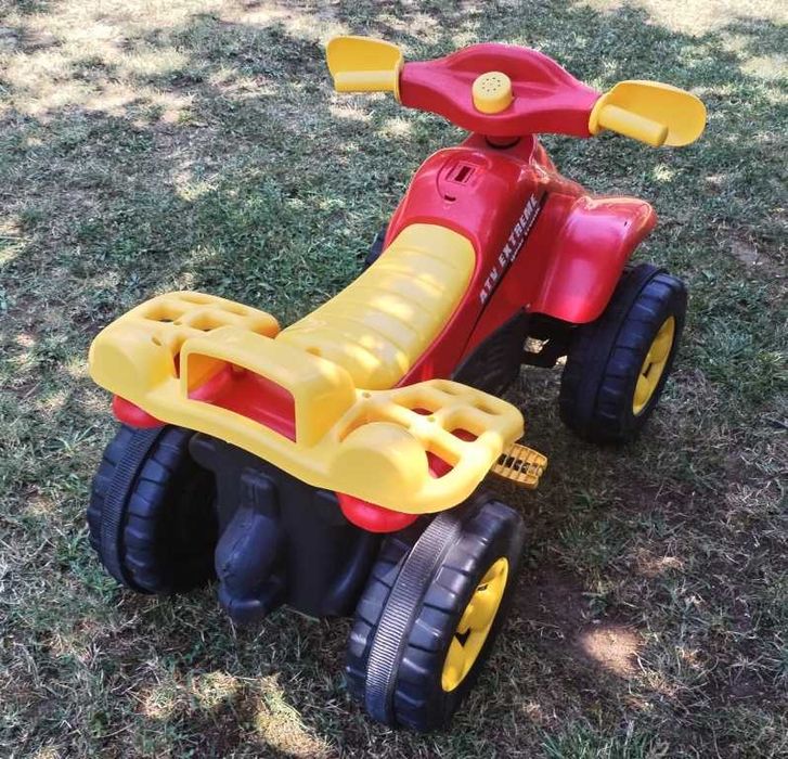 Детско АТВ четириколка с верига и педали