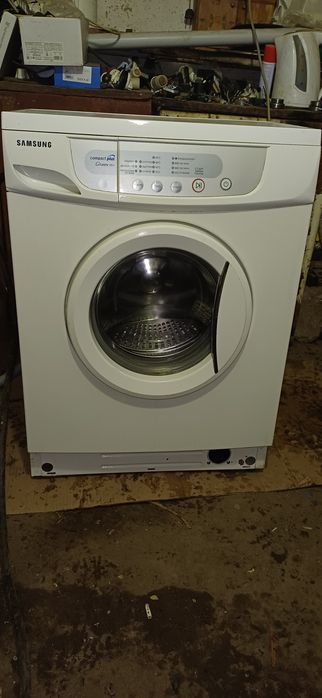 Продам  стиральную  машину  самсунг   на 3 кг