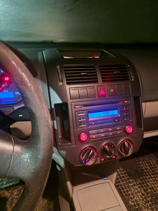 Vând Volkswagen Polo 1.2