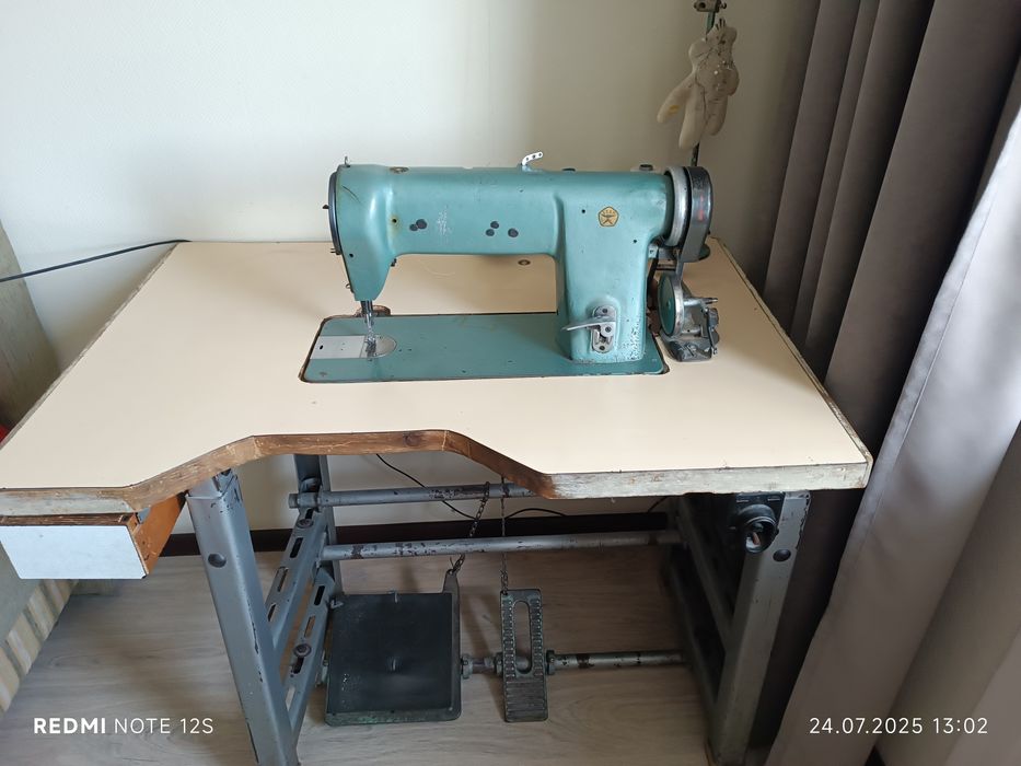 Продам швейную машинку 97 кл. 20.000