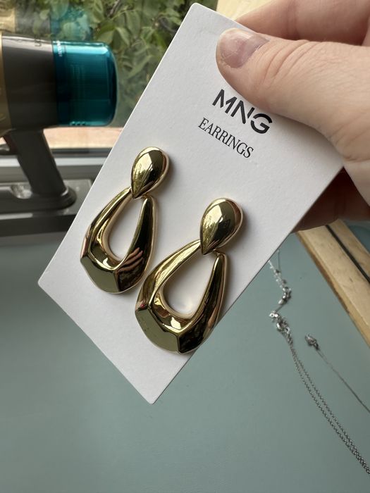 Cercei Mango aurii- noi in cutie