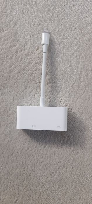 Iphone VGA to lightning adapter