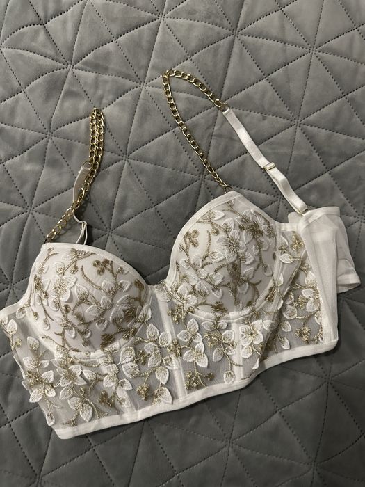 Top cu bretele reglabile