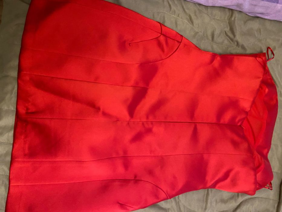 Чисто нова червена рокля от ЗАРА