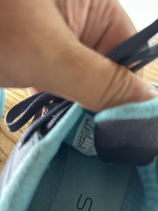 Adidasi New Balance 39-40