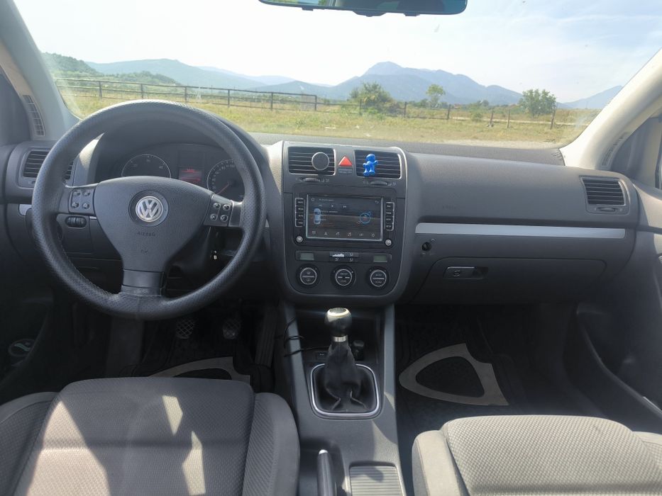 Vând Golf 5 2.0tdi 4x4