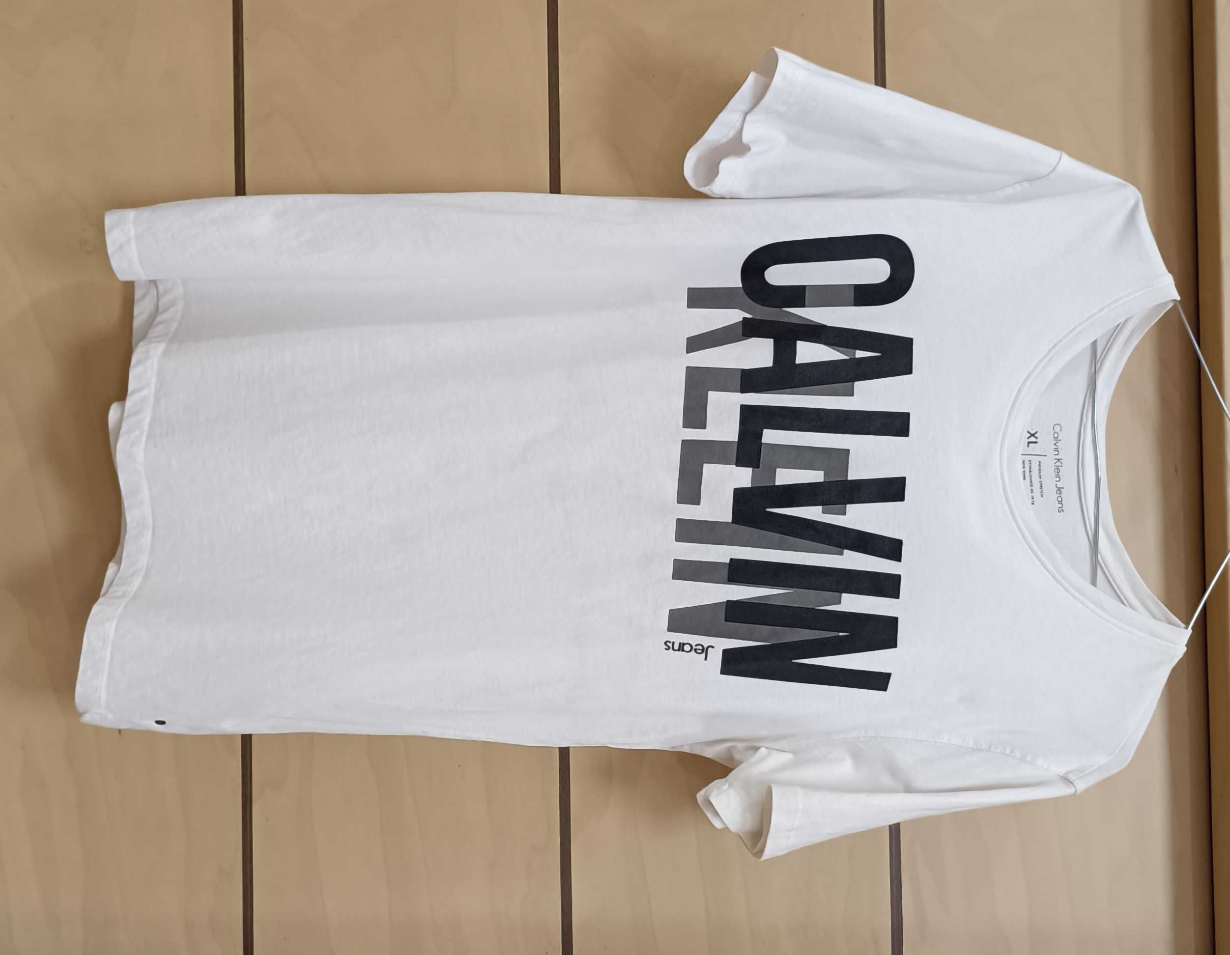 Calvin Klein®-Много Запазена