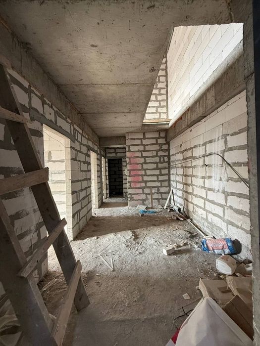 Срочно продаётся 4 ком Новостройка ЖК