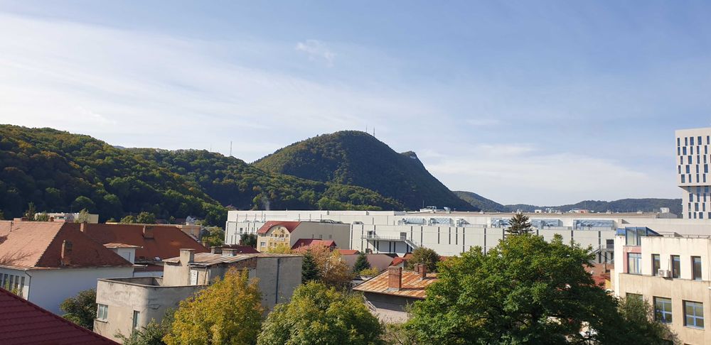 Proprietar, inchiriez apartament 2 camere decomandat in Centrul Civic