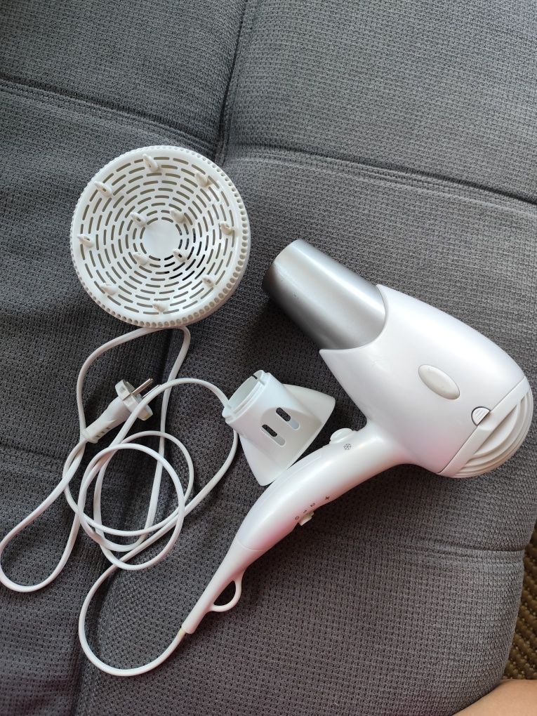 Vând  uscator de par marca Tchibo (TCM)