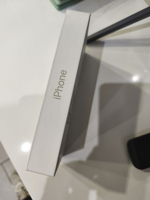 Iphone 17 Nou sigilat cu factura liber de orice retea cu factura de fr