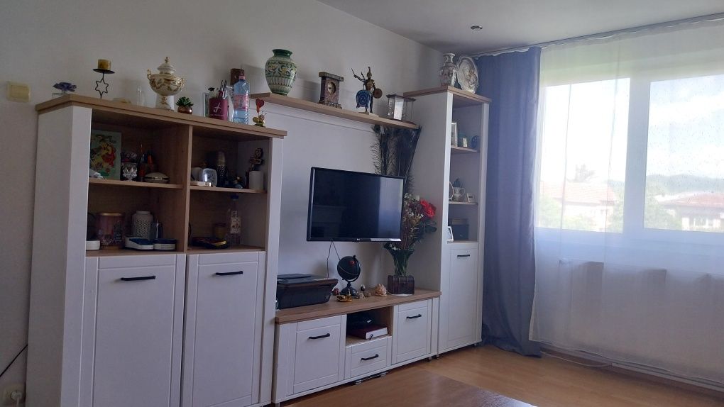 Vand apartament cu 2 camere  zona Nord Rm.Valcea