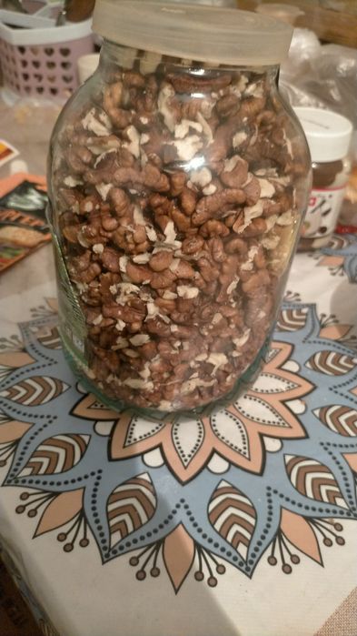 Продам чищенные орехи
